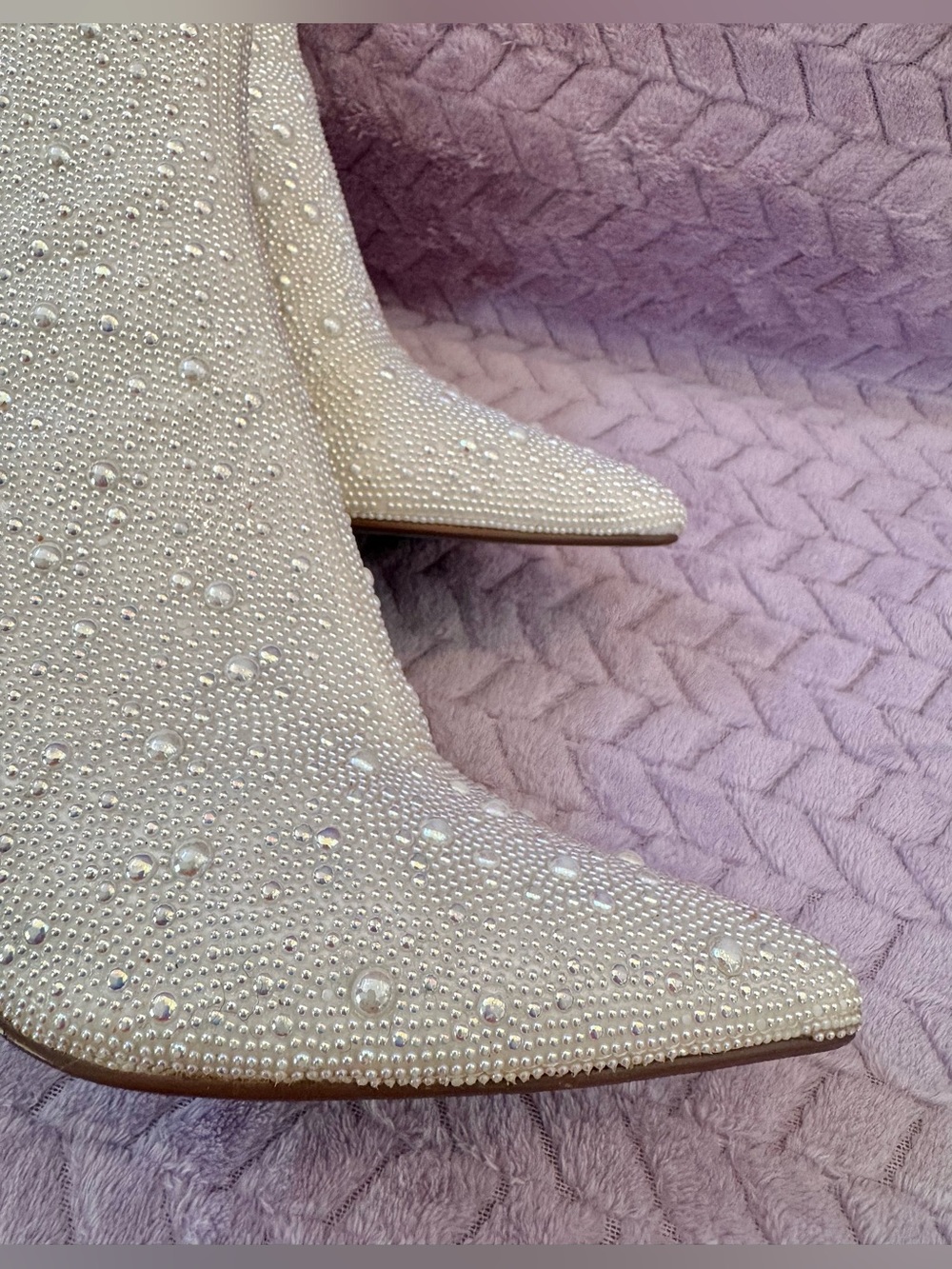 Betsey Johnson Cady Pearl Rhinestone Women’s Booties Ivory Size 11 - Picture 6 of 10